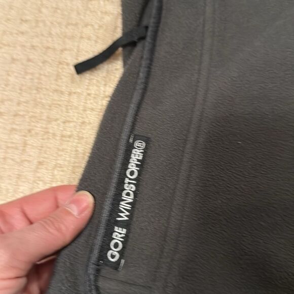 Mountain Hardwear Gore Windstopper Jacket - Picture 6 of 8